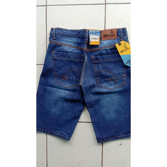 JEANS COWOK/JEANS PENDEK PRIA/HARGA GROSIR