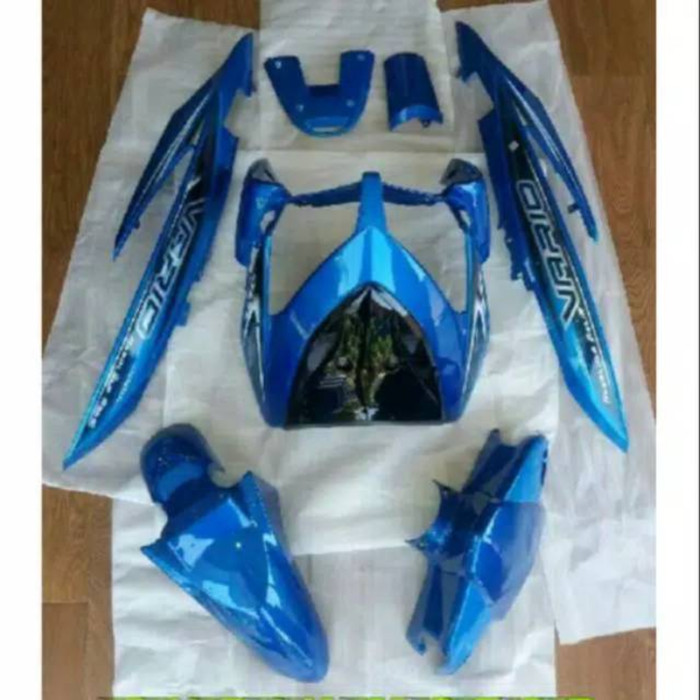 @ Body Halus Vario 110 karbu warna biru plus striping