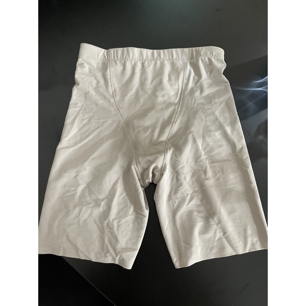 preloved - uniqlo airsim body shaper