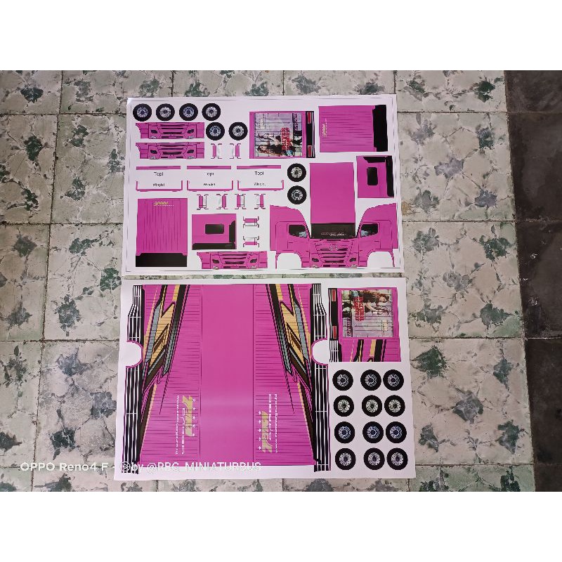 Lembaran PaperCraft Truk Hino Box TAM CARGO GHINA Ukuran P.37cm L.7,5cm T.12,5cm