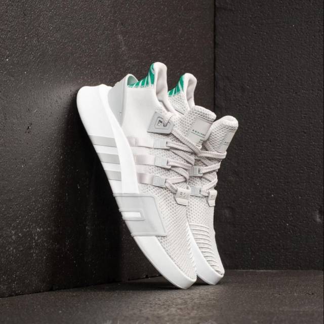 harga sepatu eqt bask adv