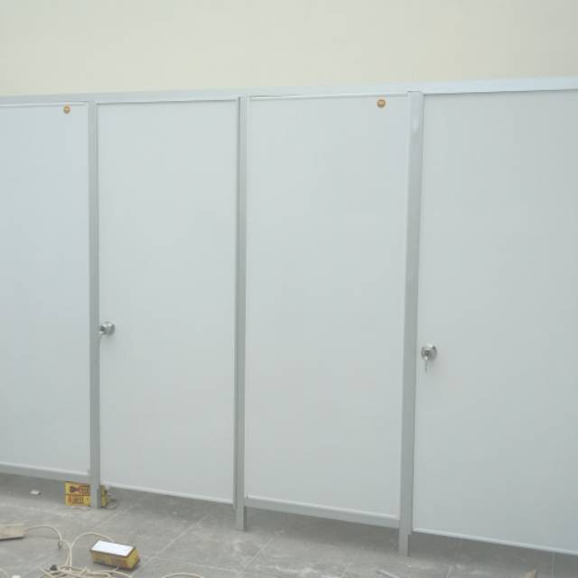 Cubicle partisi toilet pvc