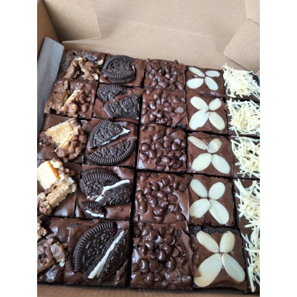 

Fudgy Brownies Brownies panggang 20x20cm