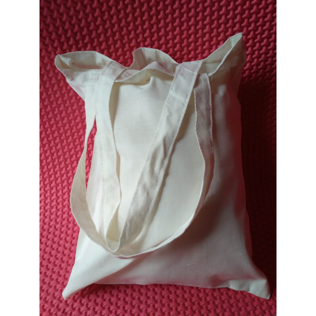 

Tas souvenir - goodiebag - totebag - tas serut kain blacu polos awet murah berkualitas