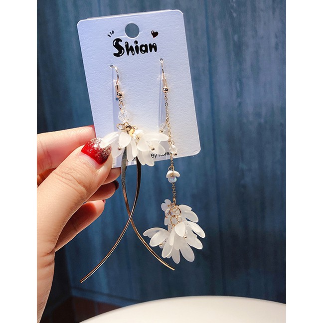 LRC Anting Tusuk Fashion White Curved Flower Crystal Fringe Shell Asymmetrical Earrings F49405