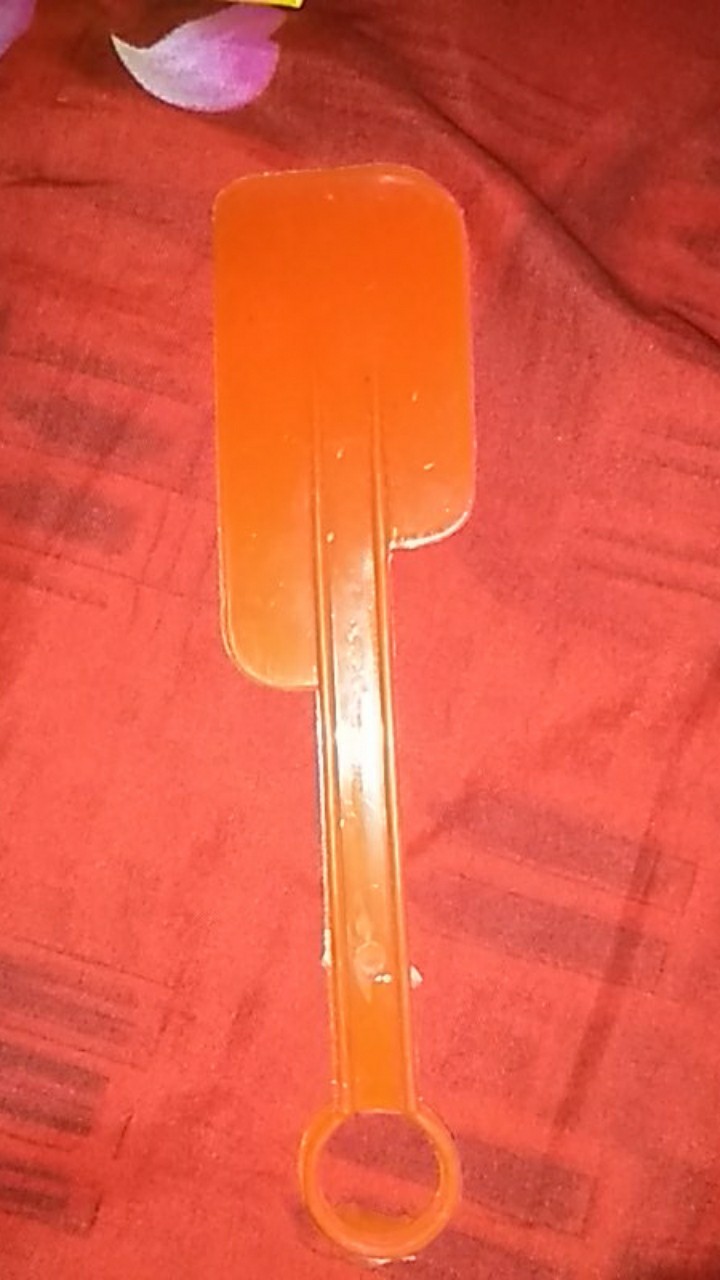 Spatula / Solet Plastik Uk  4.5 X 19 Cm