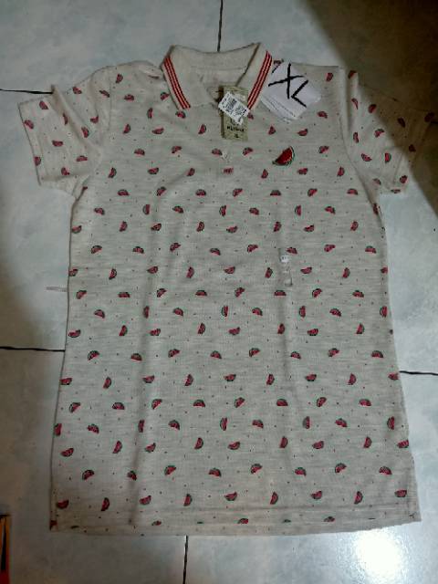 kaos kerah Nevada wanita