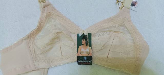 SAPPHIRRE sister Bra SISTER  SAPPHIRE tanpa busa dan kawat Original Di jamin Original