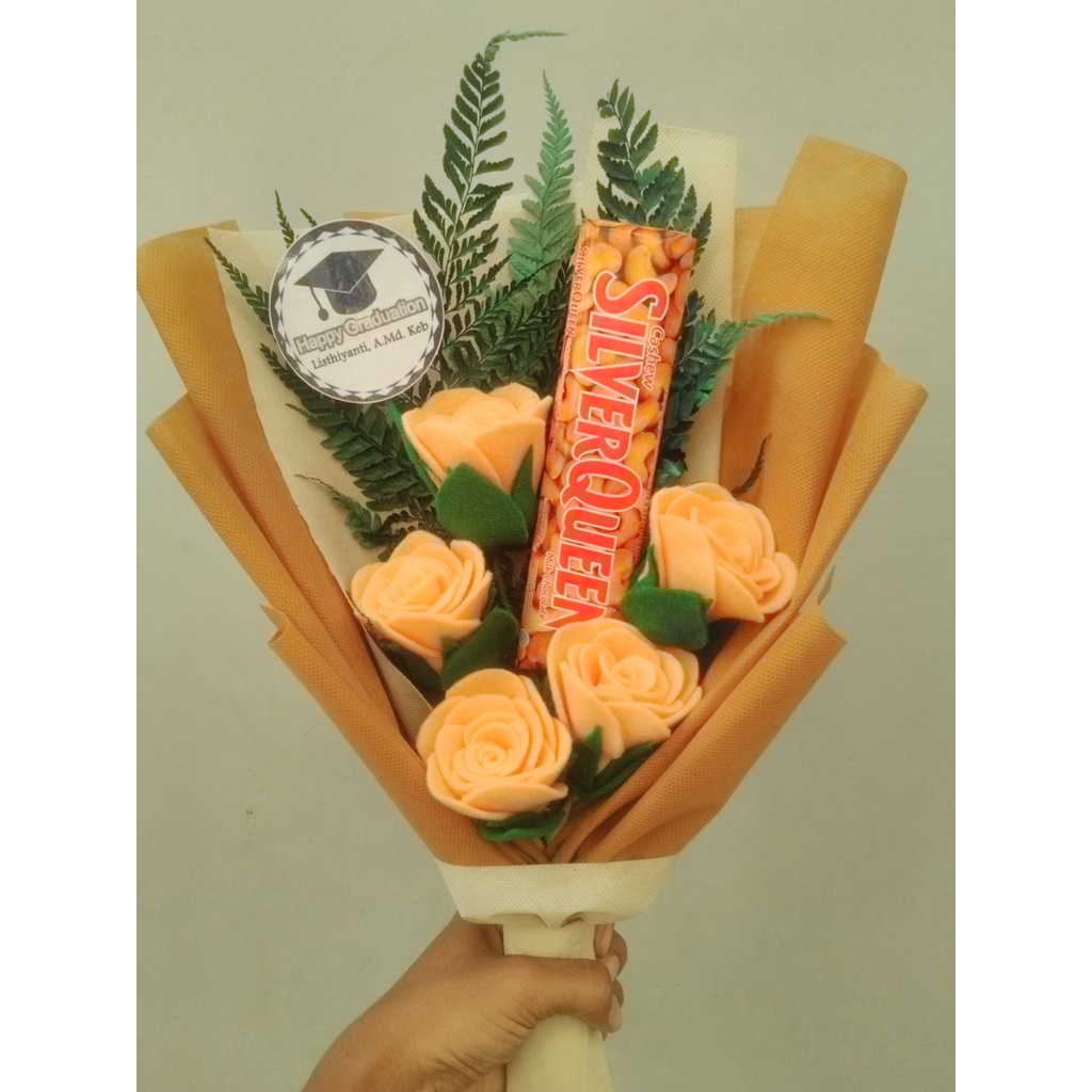 

buket bunga besar coklat valentine silverqueen 65gr