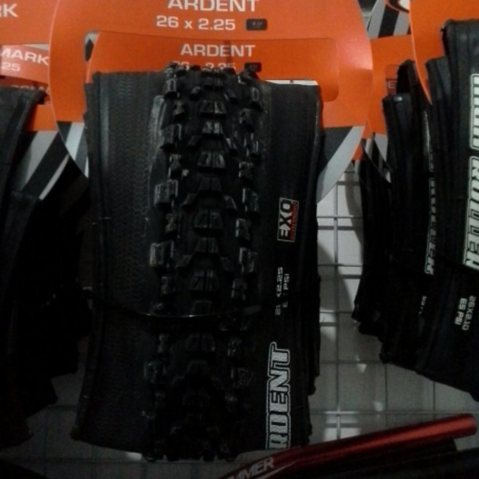 Ban luar Maxxis Ardent 26x2.25