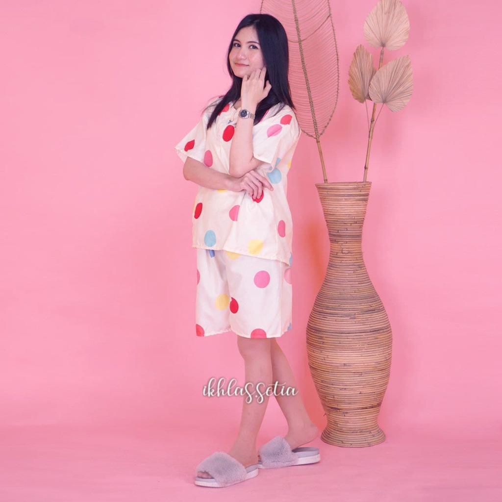 PIYAMA SETELAN PENDEK JUMBO KATUN KARAKTER BAJU TIDUR KANCING DEPAN-KJ POLKADOT YELO