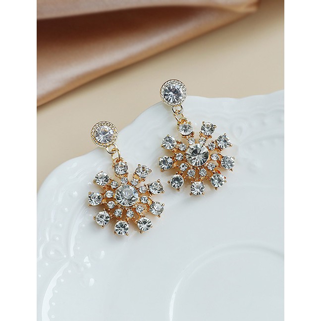 LRC Anting Tusuk Fashion Alloy Diamond Pearl Geometric Stud Earrings P4753