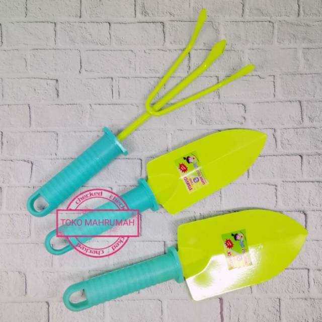 Garden Tools 3 pcs 1 set Garden Tool Alat Peralatan Berkebun SEKOP GARPU GARUK Mini - STAMVICK