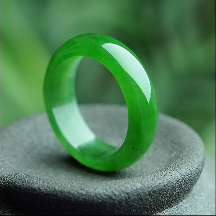 Cincin Giok Jadeite Natural Berserat