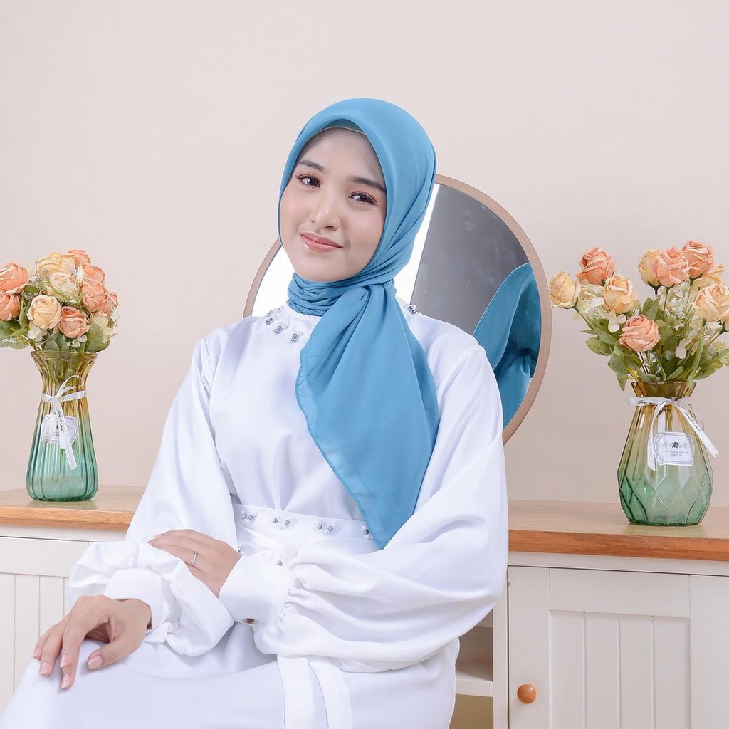 Hijab Segi Empat Paris Premium Warna Biru Tosca 110cm x 110cm