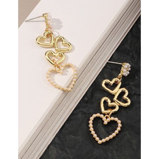 LRC Anting Tusuk Fashion Love Love Pearl Hollow Alloy P84168