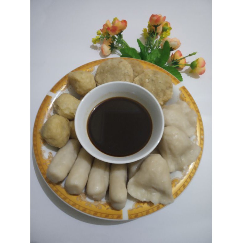 

PEMPEK kecil campur 50 pc
