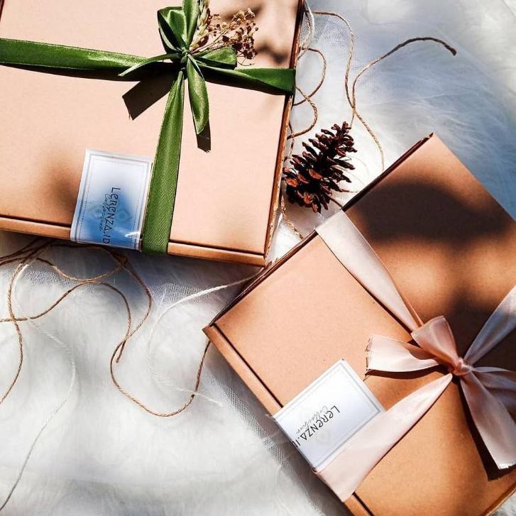 

ba WHV (PART 1) PACKAGING BOX GIFT ATAU HAMPERS D0 Harga Termurah¯