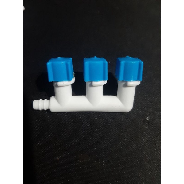 {KERAN AERATOR 3 LUBANG} KRAN KERAN ANGIN 3 LUBANG KRAN KERAN SELANG AERATOR KRAN KERAN AERATOR KRAN KERAN PLASTIK AERATOR TUTUP BIRU STOP KRAN 3 LUBANG KERAN ANGIN 3 WAY AERATOR KRAN AERATOR 2 LUBANG VALVE ANGIN AERATOR 3 LUBANG