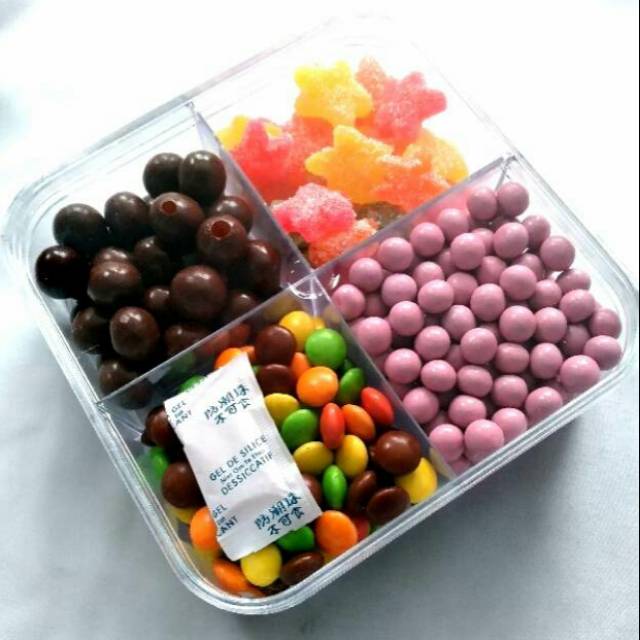 

Jajanan lebaran coklat sekat