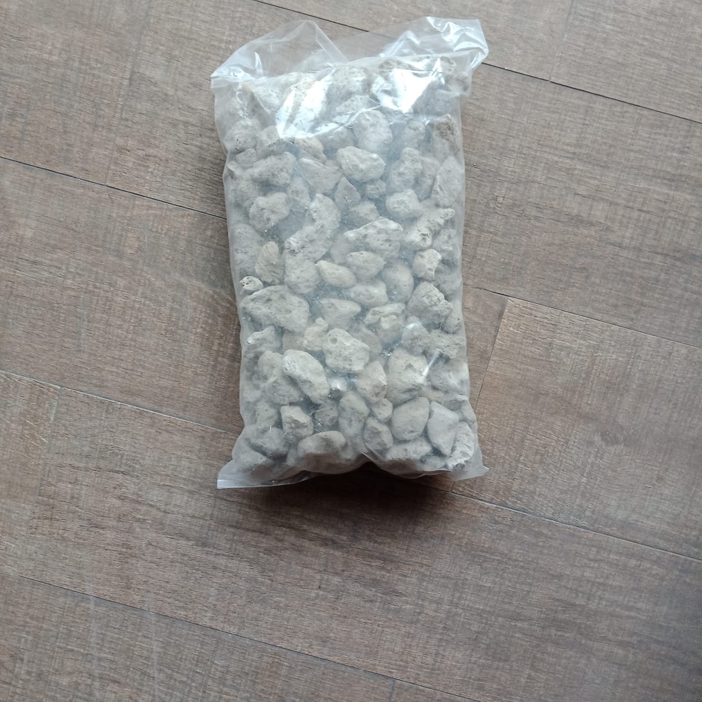 Batu Apung Pumice Stone Media Filter Aquarium 500gr