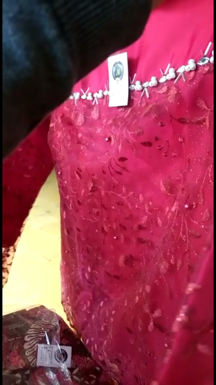 Batik Couple Kebaya Tunangan Ayudia Merah Lamaran Wisuda Kondangan