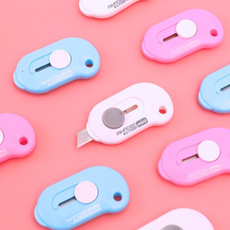 

WW 97 CUTTER MINI PISAU KECIL PORTABLE CUTER AWAN