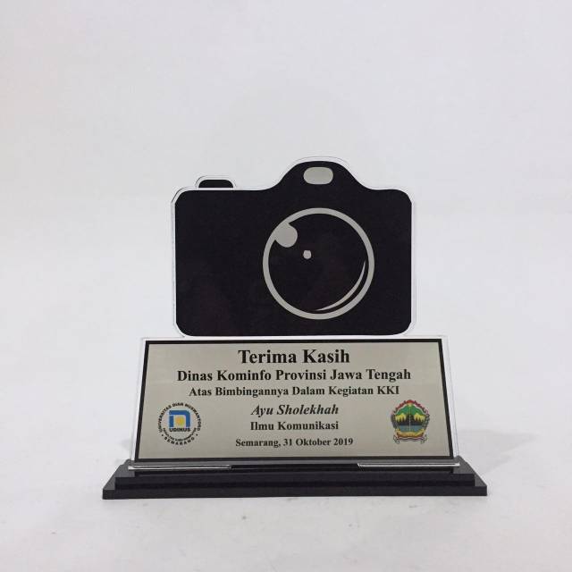 plakat, plakat wisuda, plakat wisuda murah, plakat wisuda custom