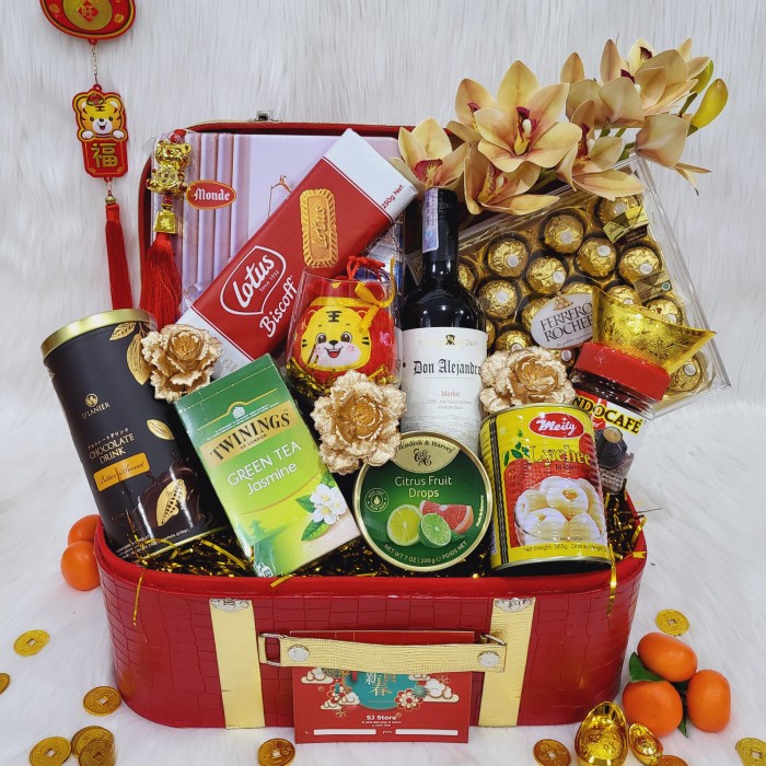

Paket box dekorasi sakura hampers imlek cny parcel kado kue kering 75