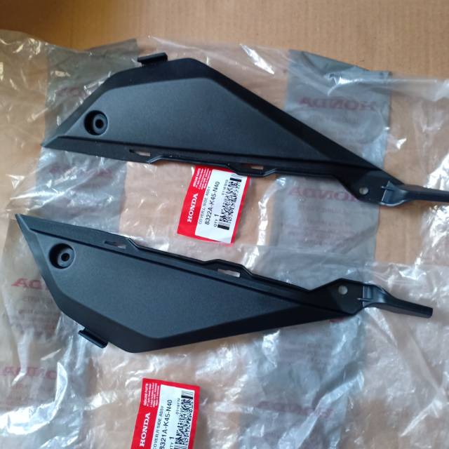 Cover samping tutup aki accu new cbr 150 facelift led satu set kanan kiri original  AHM