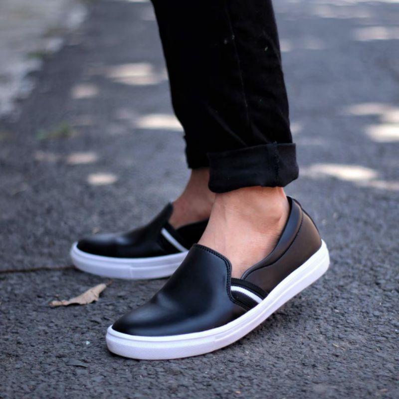 SEPATU KASUAL PRIA KULIT ASLI ORIGINAL CASUAL FORMAL COWOK - SEPATU PRIA COWOK KULIAH SEKOLAH RESMI KULIT LAKI LAKI SLOP SLIPER - SEPATU LOAFER PANSUS PRIA FASHION TRANDY KEKINIAN