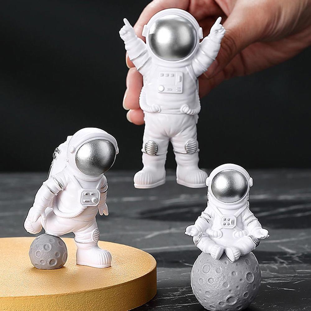 [Elegan] Astronot Figure Lucu 3pcs Spaceman Party Miniatur Anak Model Aksi