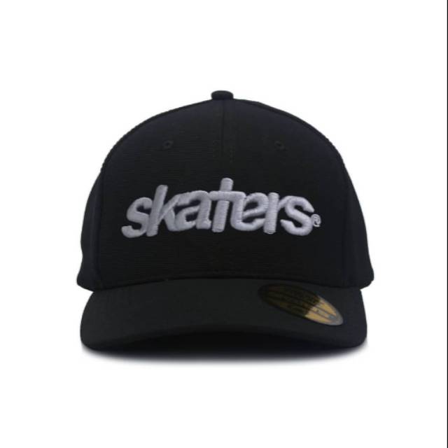 Topi Builtup font skaters  Hitam