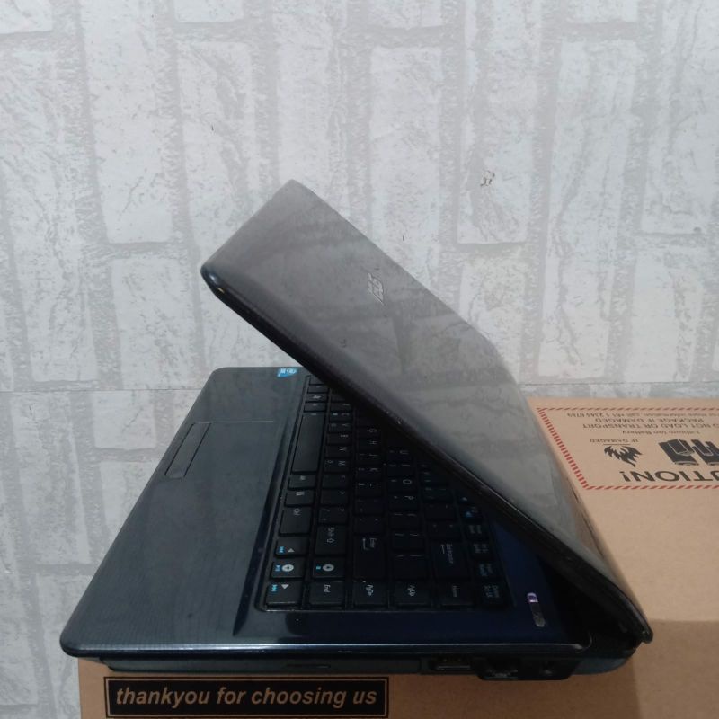 Laptop  Asus K42F intel Cor i3 Ram 4GB HDD 320GB Layar 14 inc Windows 10 mulus