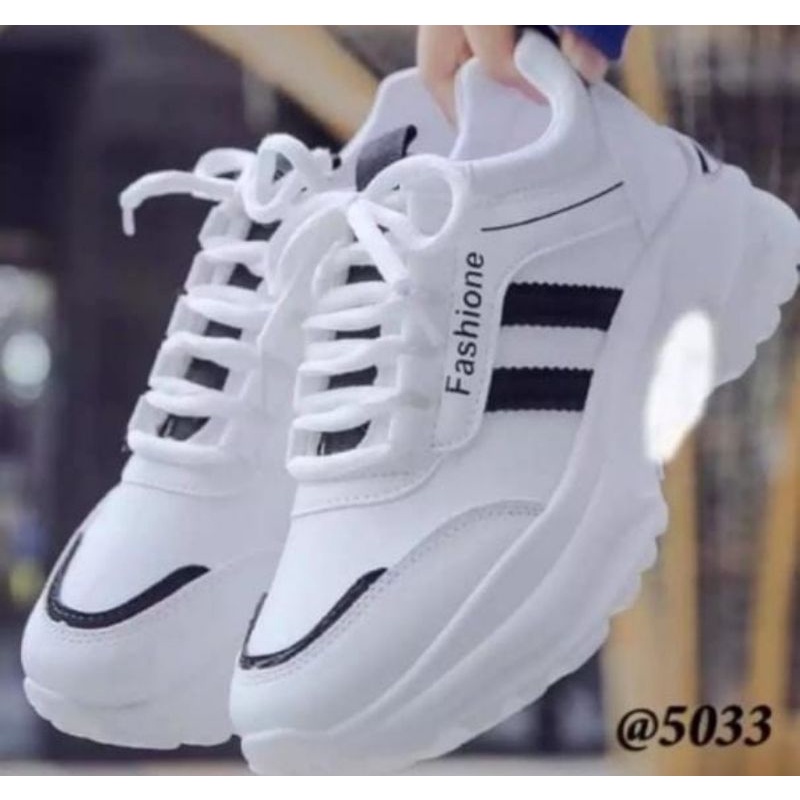 Sepatu Kets Wanita/Sepatu Sneakers Wanita Terbaru Terlaris/ Sepatu  Wanita Kekinian Terlaris