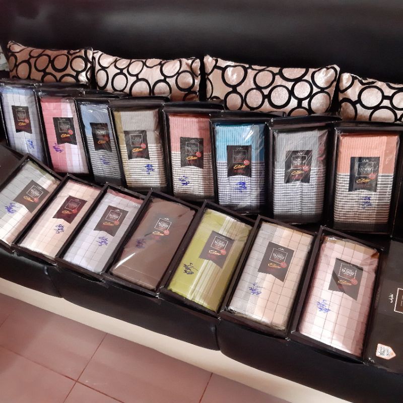 sarung tenun pria NAZHEEF elite , exclusive 8000 benang