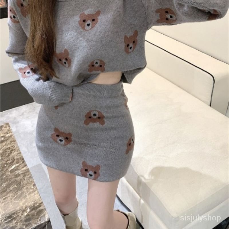 Musim Gugur dan Musim Dingin Malas Angin Pullover Bear Jacquard Bottoming Sweater + Tas Pinggang Tin