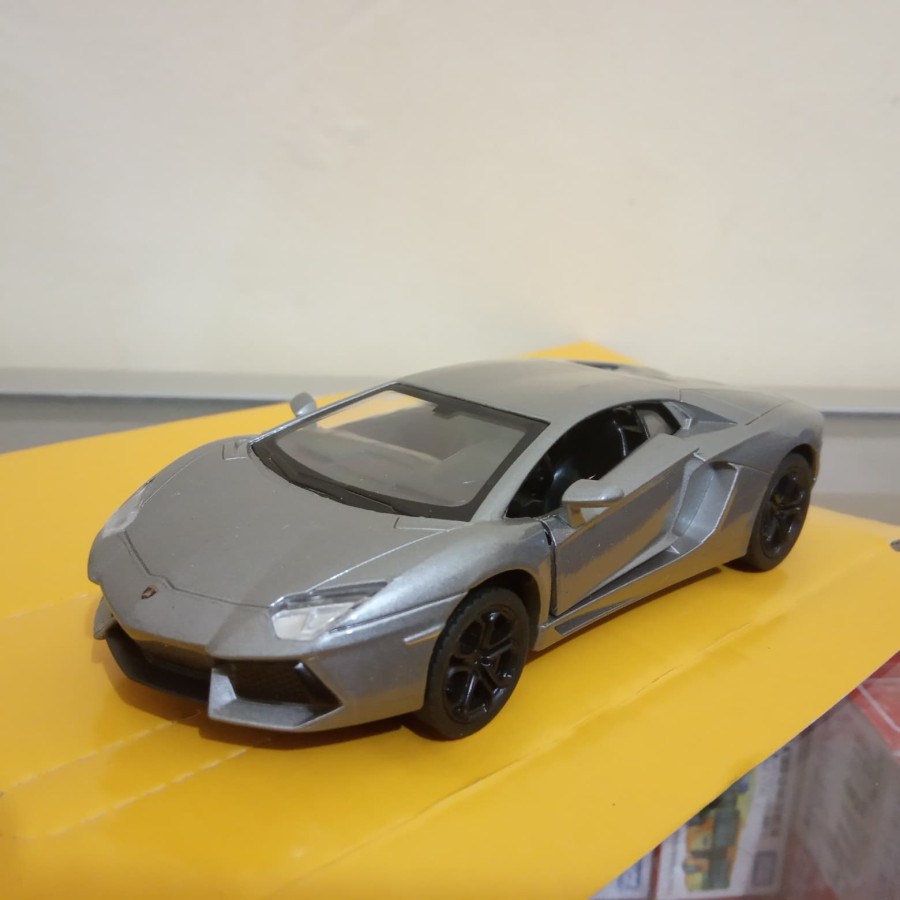 Diecast Lamborghini Aventador LP700-4 diecast mobil sport top mark skala 36 harga murah