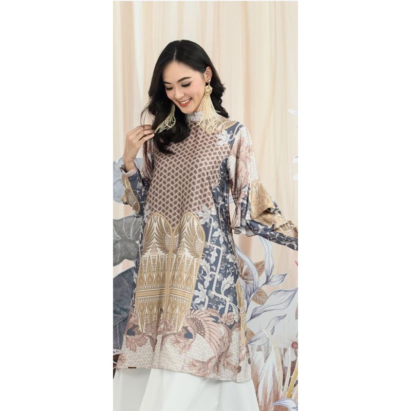 celebes tunic prelove wearing klamby