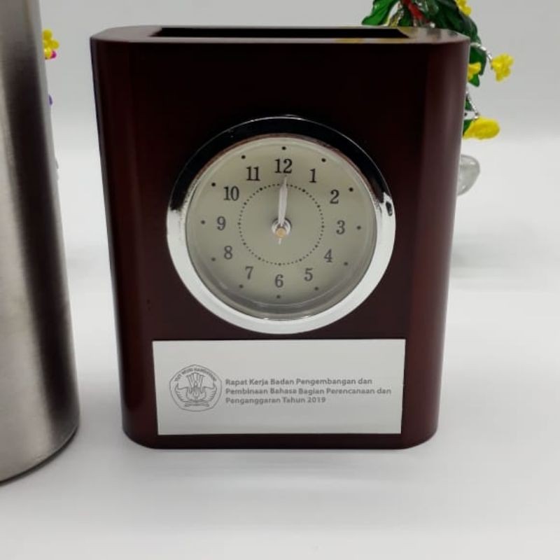 Jam Meja Kayu Souvenir Tempat Pulpen Pensil Alat Tulis Promosi Wooden Table Clock Pen Holder