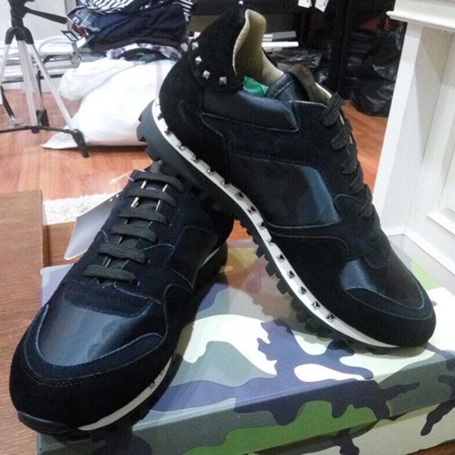 SEPATU SNEAKERS VALENTINO GARAVANI (BLACK ARMY)