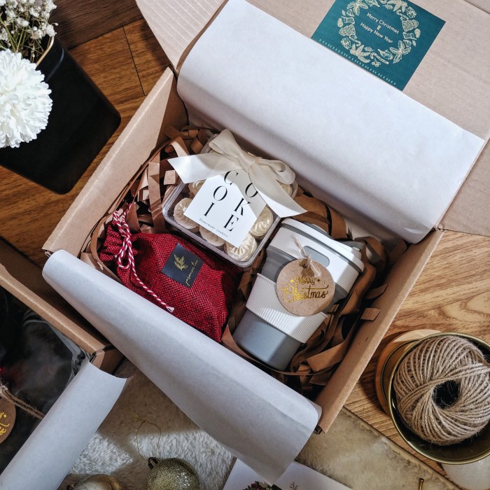 

Christmas - Christmas Hampers Natal Box Modesty