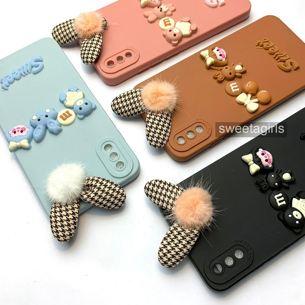 Softcase dengan boneka Timbul 3D untuk Vivo Y91C / Y1s ( Sama ) - Sweetacase.id - Casing Lucu - Kesing Cewek - Casing Lembut - Aksesoris Boneka Timbul - Case Bening - Lucu - Gemoy Transparan - Pom pom