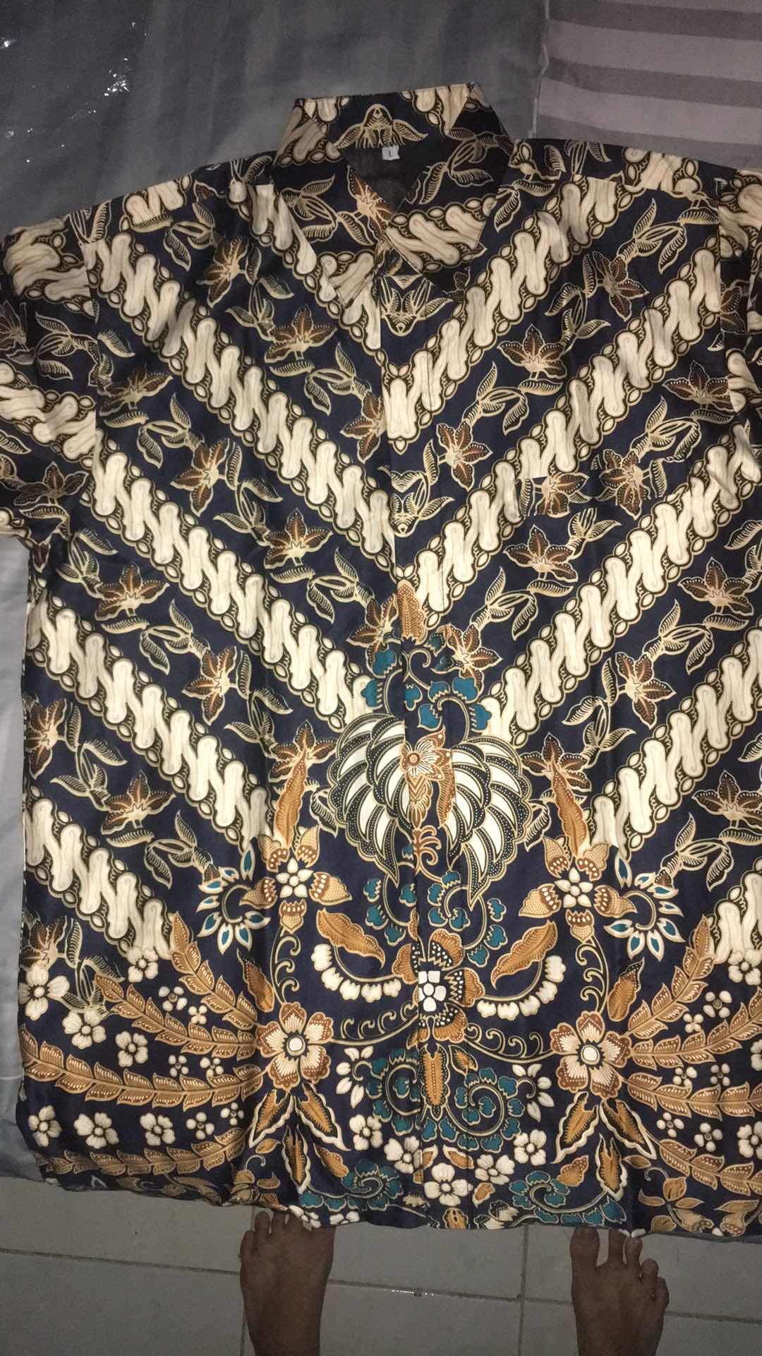 Kemeja Batik Pria Batik Semi Sutra Berfuring 100%  Tidak Luntur