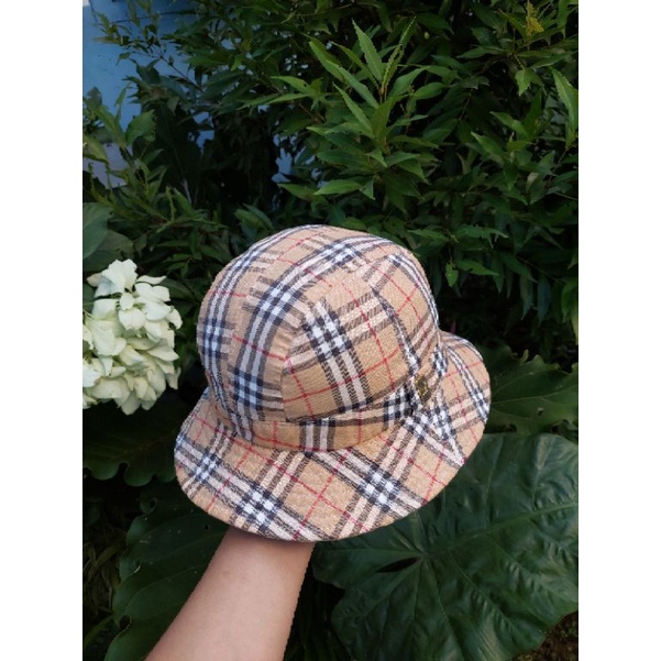 Jual bucket hat motif burberry second | Shopee Indonesia