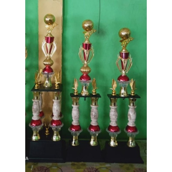 piala trophy 1 set juara 123 (kaki 4,kaki 2,kaki 2)