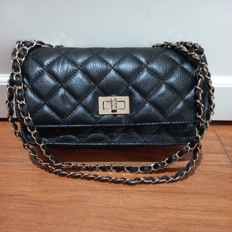 Preloved shoulder & sling bag rantai Cambio