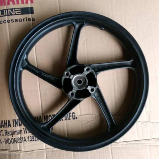 Velg depan beat karbu original