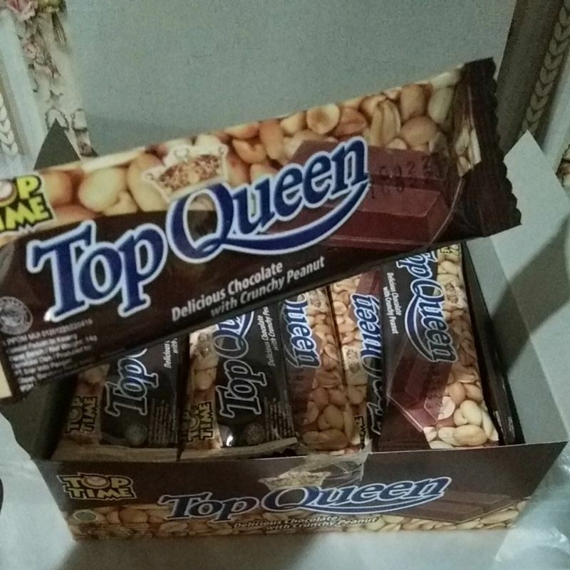 

Top Queen delicious chocolate with chunchy peanut