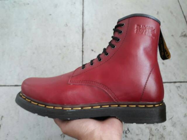 100% KULIT ASLI SEPATU BOOT KULIT SAPI ASLI DOCKMART 8HOLE MAROON IMPORT